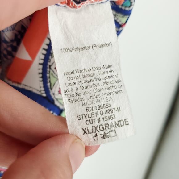 West Kei Floral and Medallion Print Tunic Top Size XL - Picture 9 of 10